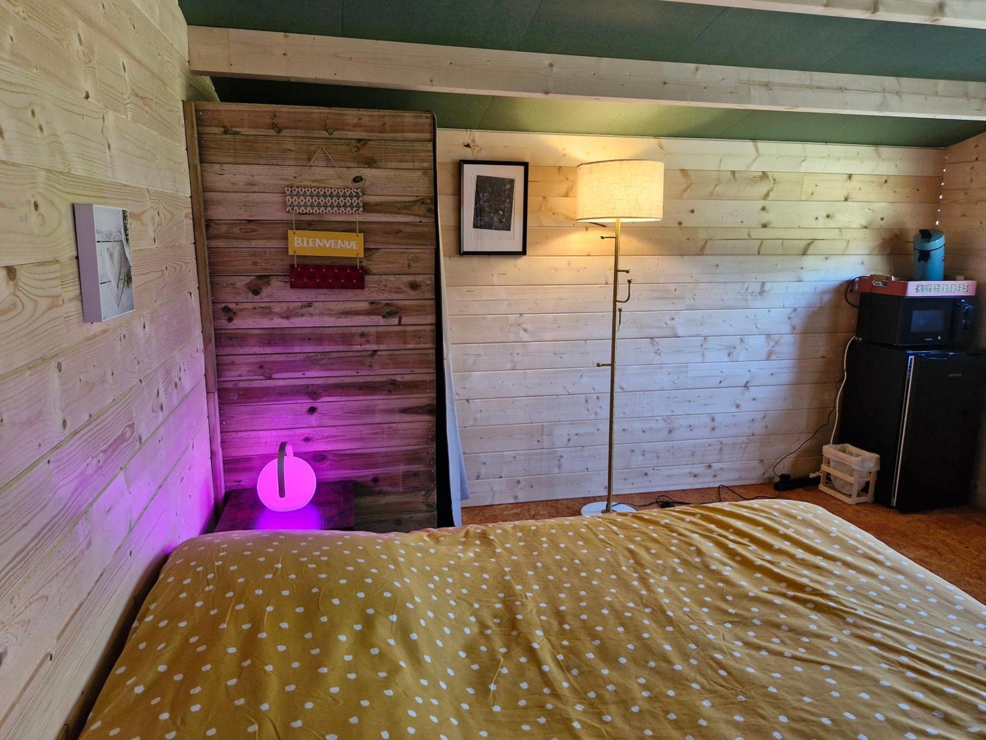 La Cabane Des Lucioles Saint-Julien-Boutieres Extérieur photo