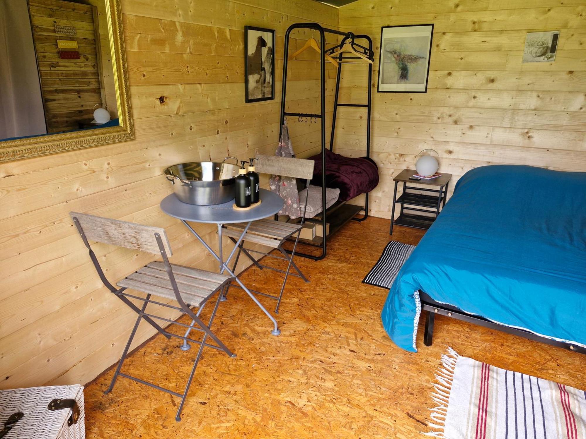 La Cabane Des Lucioles Saint-Julien-Boutieres Chambre photo